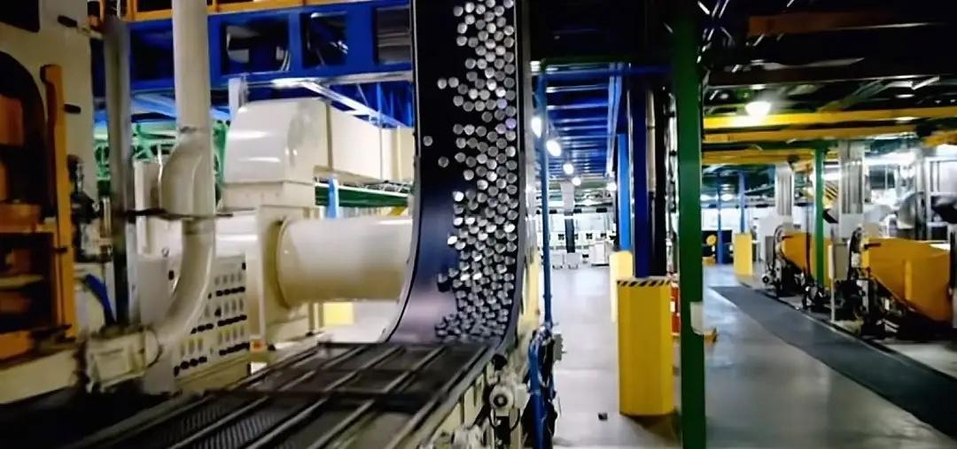 十家“传家宝”公司1. 长江电力：拥有全球最大的清洁能源走廊，依赖长江水资源，现