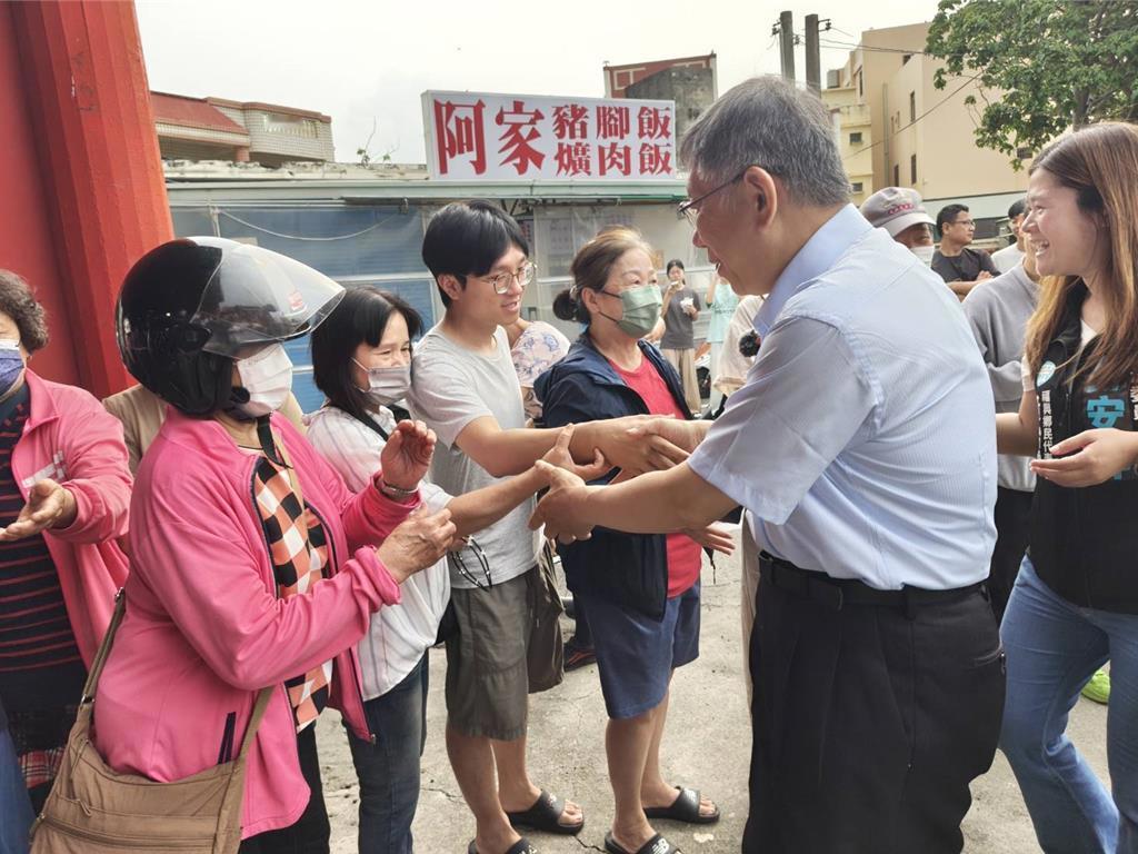真相来了，柯文哲逢甲夜市遇辣椒水风波，20日脸书回应显态度17日晚间，民众党前