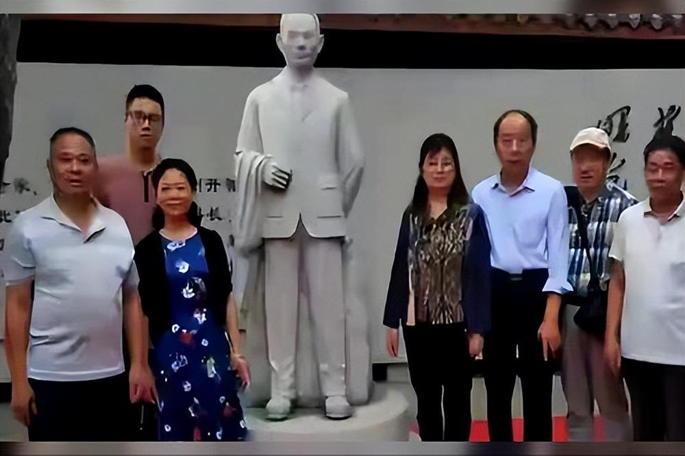 吴石牺牲31年后,妻子与4个孩子终于团聚,他们见面第一反应是啥?2025年1