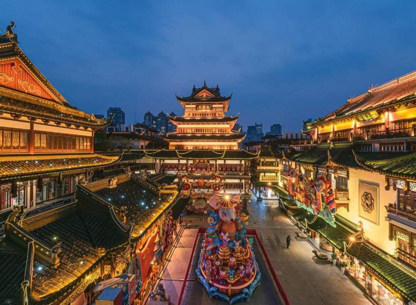 很多地方明明无资源、无客流、无文化根基，为何仍前赴后继砸钱搞旅游？其实，这并非基