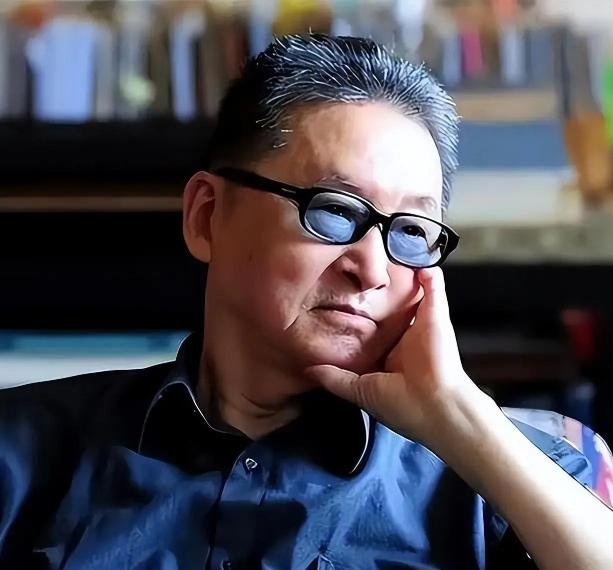 李敖曾感慨："人性真的经不起考验，我在坐牢的时候，把房子转到了我妈名下，让妈妈帮