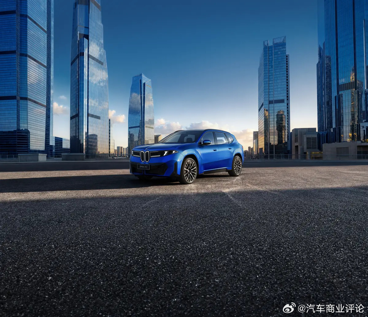 宝马iX3长轴距版3月30日，宝马官方发布了一组新世代BMWiX3长轴距版官