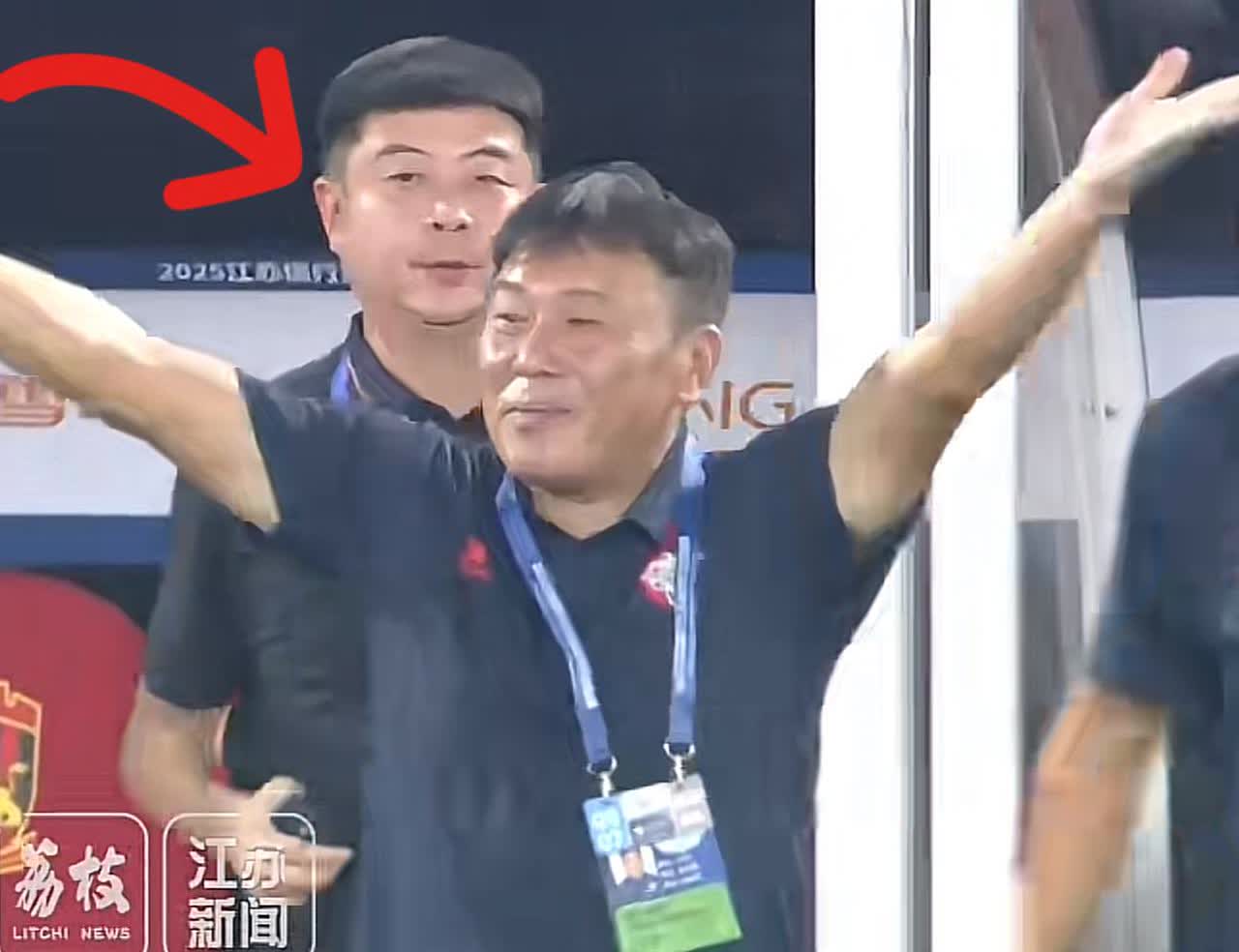 盐城队赢了，好像他们队里有一个人不开心了，就是上一轮带领盐城队在主场输给无锡的代