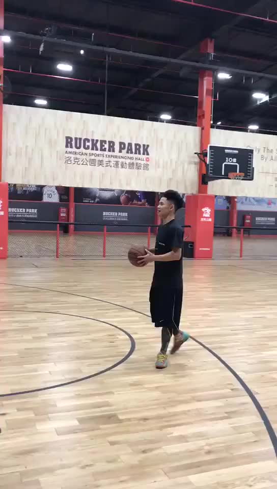 街头篮球sf连招教学 AWA+WA+DD+DA_土豆