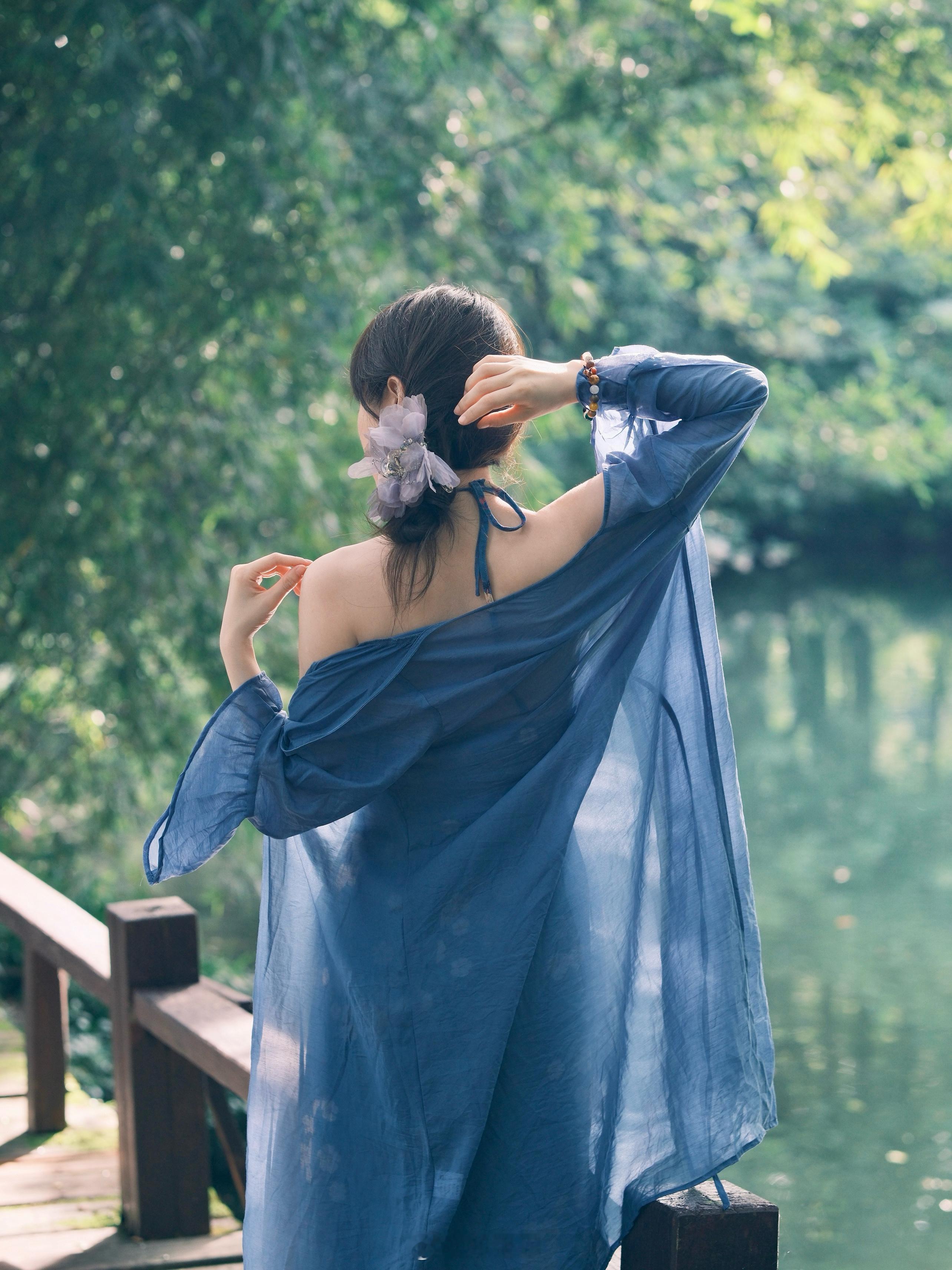 夏日的西湖真的是油画🖼️好多年没来西湖了！！本来想随便拍一些做纪念没想到有好多