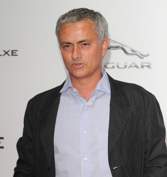 我不认可穆里尼奥当时在曼联时的技战术水平，但在对待博格巴，马夏尔之流，我绝对认为