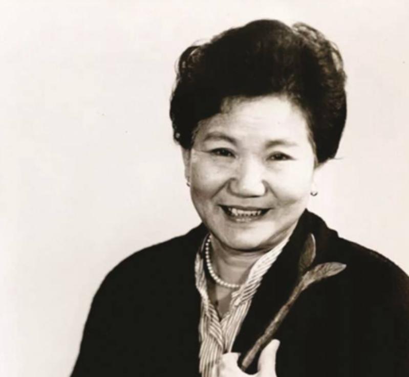 2000年，赵丽蓉立下遗嘱，在生命终点之际，她对家人言道：“我这辈子已无遗憾，此