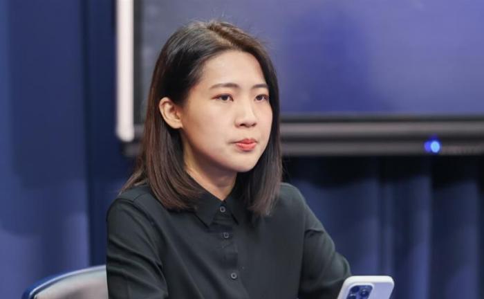 徐巧芯为什么急着撇清“自己不支持统一”？曹兴诚今天发了个文，称“国民党包括徐巧