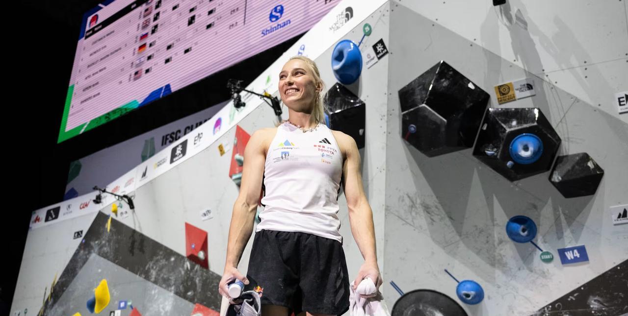#攀岩#2025年IFSC运动攀岩世锦赛女子攀石决赛中，斯洛文尼亚选手扬加·加