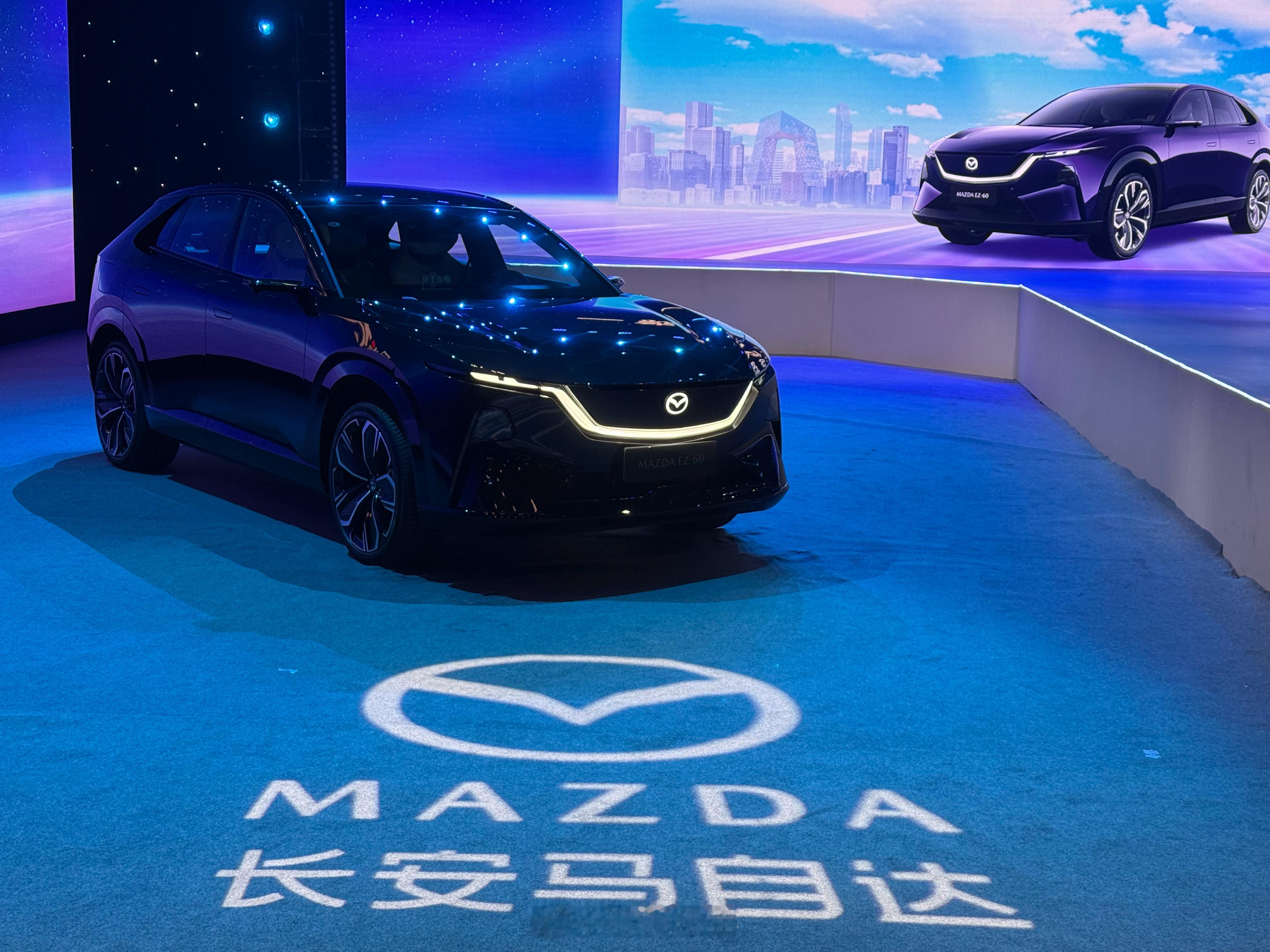 一款全球好车长安马自达EZ-60今晚走进央视，这是一台巧妙将概念车元素融入到现实