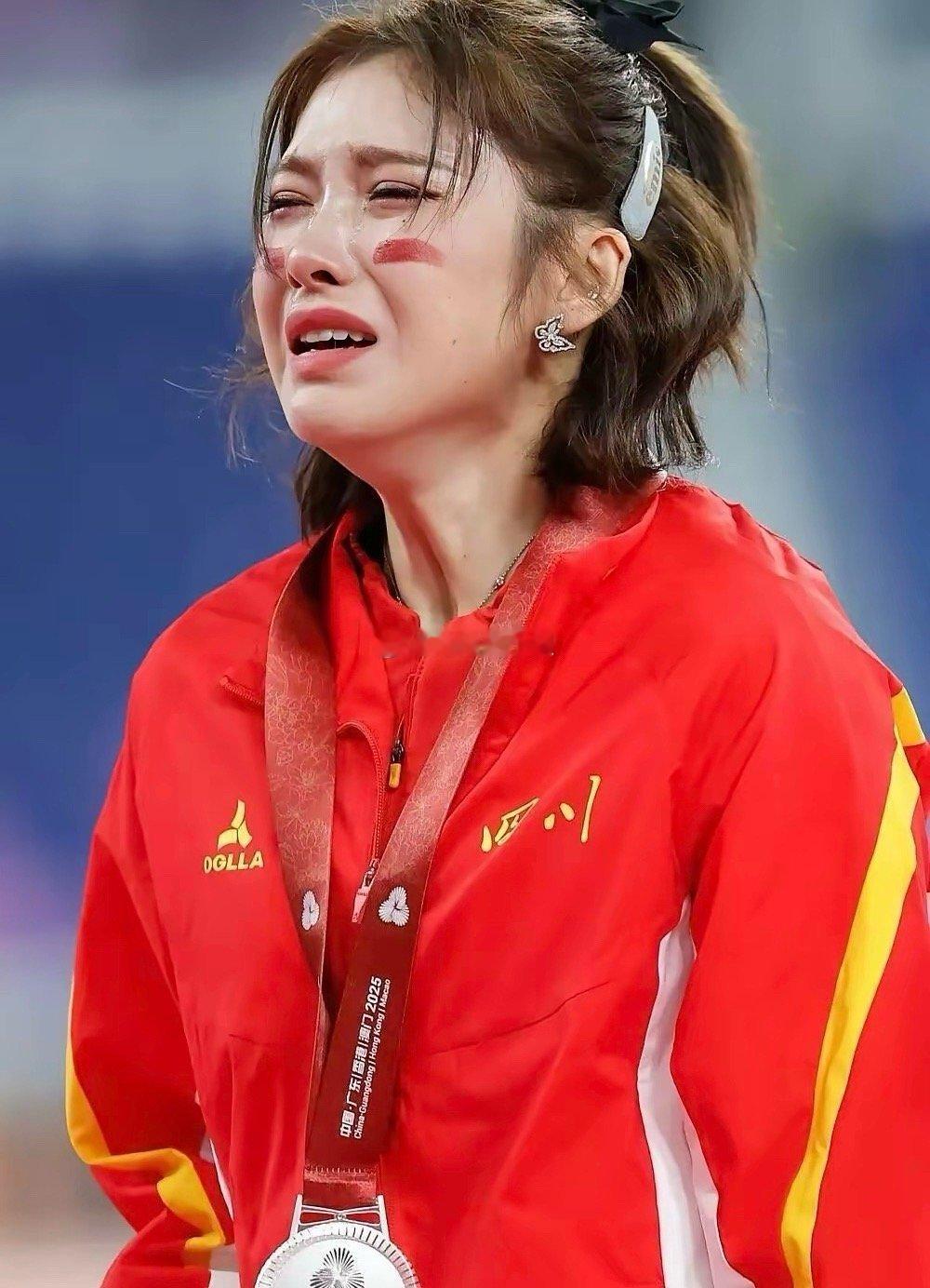 为什么吴燕妮狂一下就被喷王濛狂就被夸？说白了，就一句话：王濛的狂，是建立在碾压式