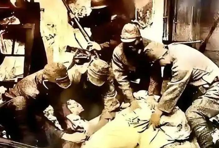 没有不强暴的日本兵！1937年的南京，日本士兵不但强暴了80岁的老人，连不到8岁