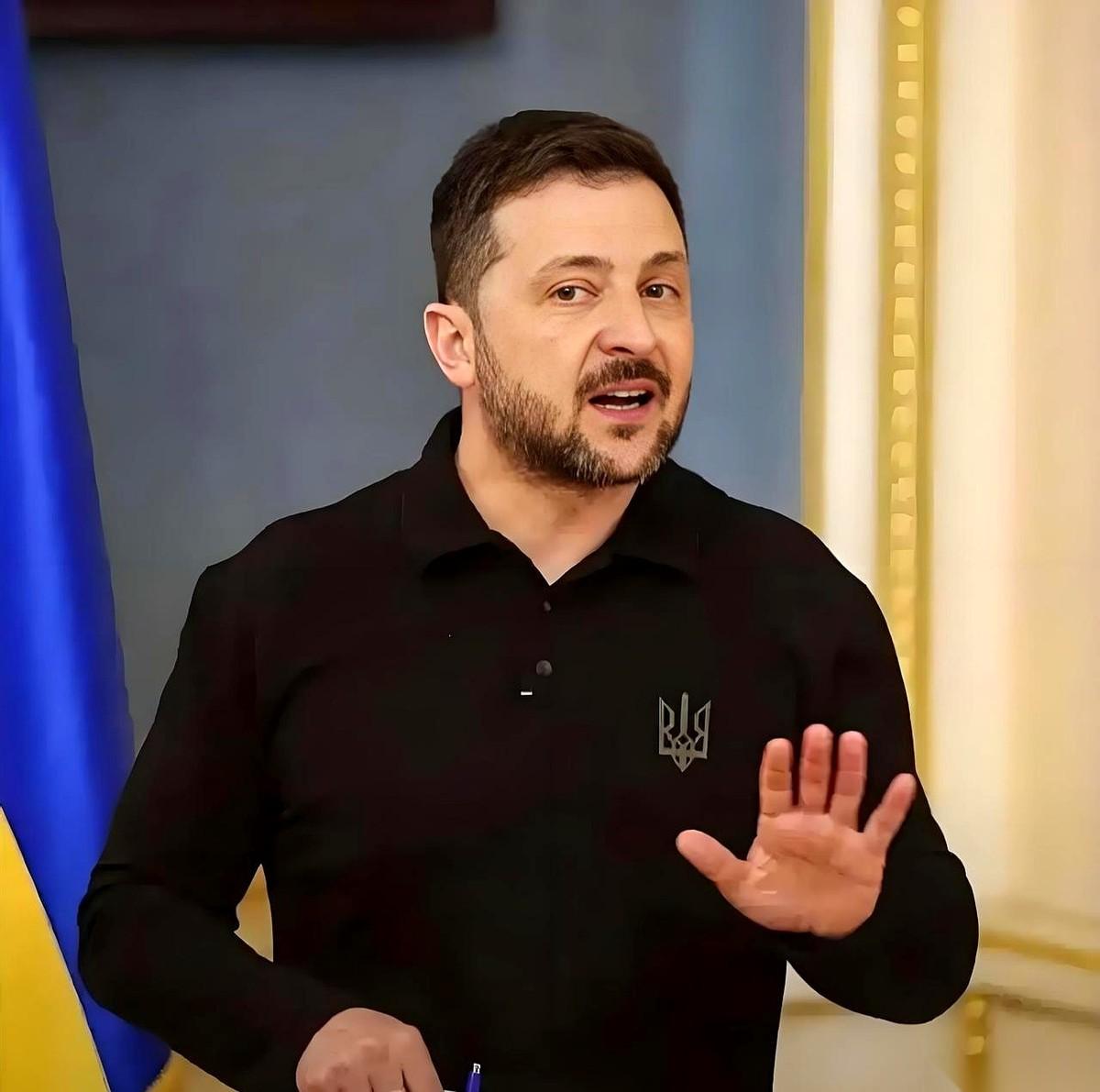 花了三年多，硬生生把一个曾经让人喘不过气的巨无霸，从神坛上给拽了下来。结果呢？