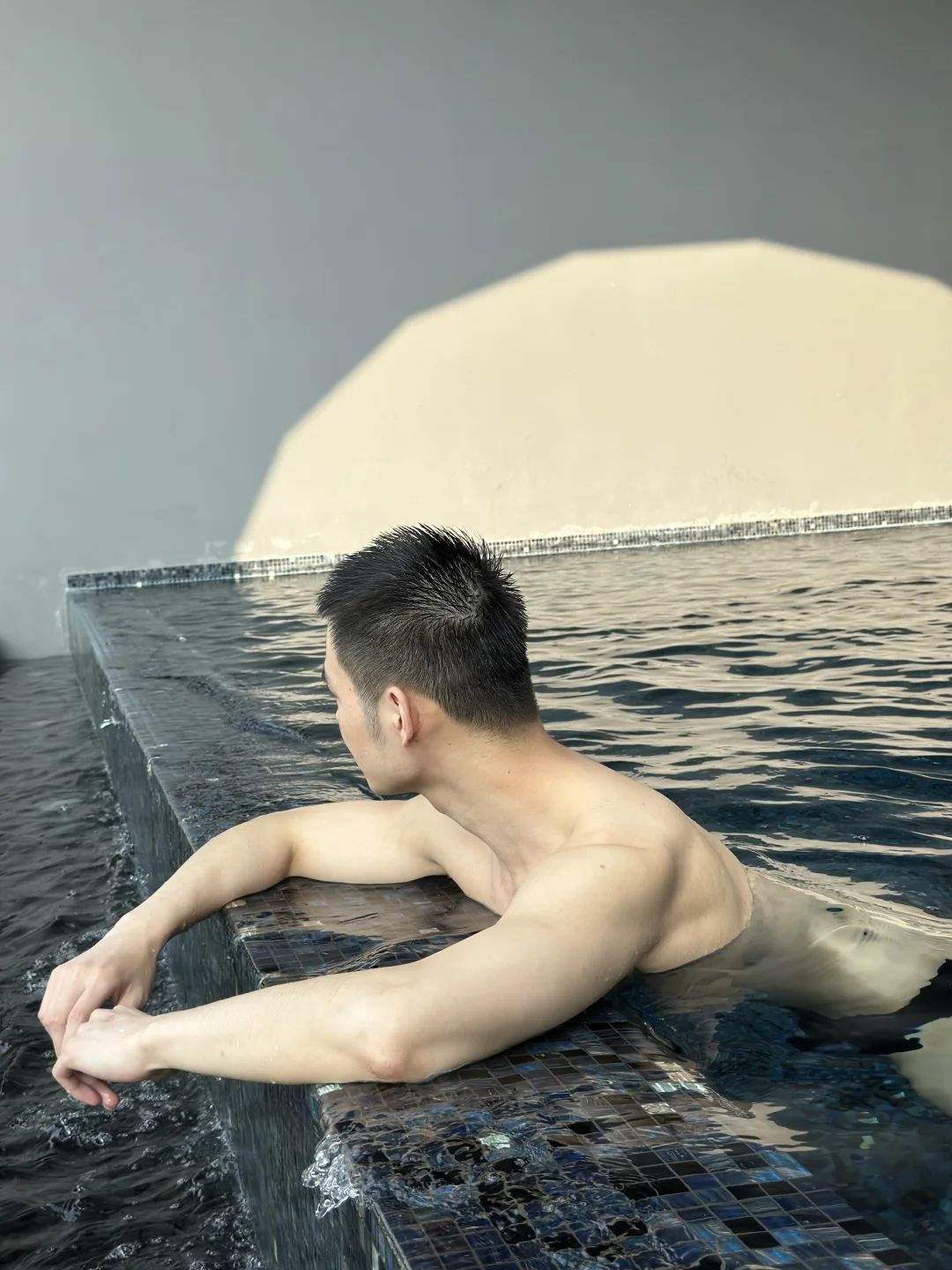 夏天的快乐是泳池给的