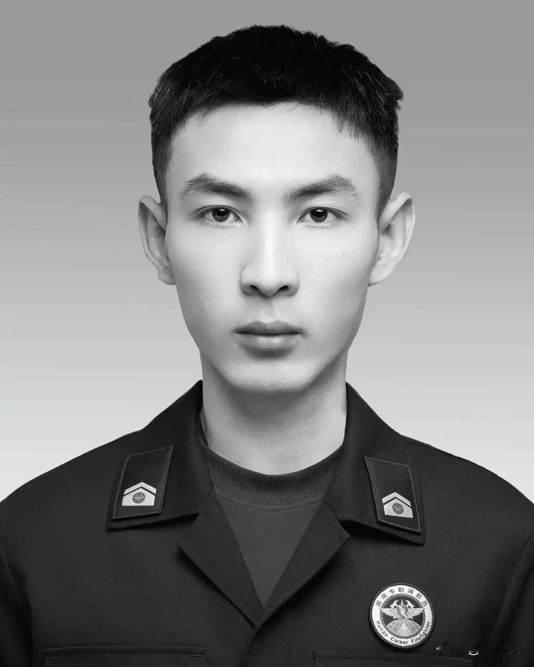 湘乡籍消防员陈树棋烈士今天回家了！明天，他将安葬在东台山烈士陵园。陈树棋才