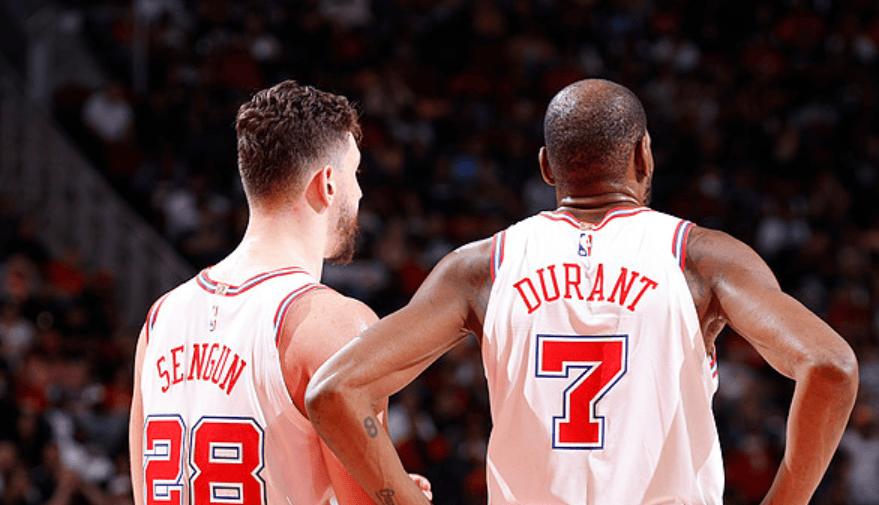 近期火箭为数不多的酣畅淋漓的一场球，禁欲太久了随着谢泼德坐稳首发，火箭开始总冠