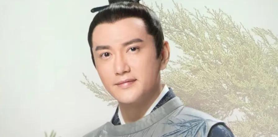 再刷《知否》才发现有时候长柏的操作很迷惑了！人人吹他是“翩翩公子”，但这人设简直