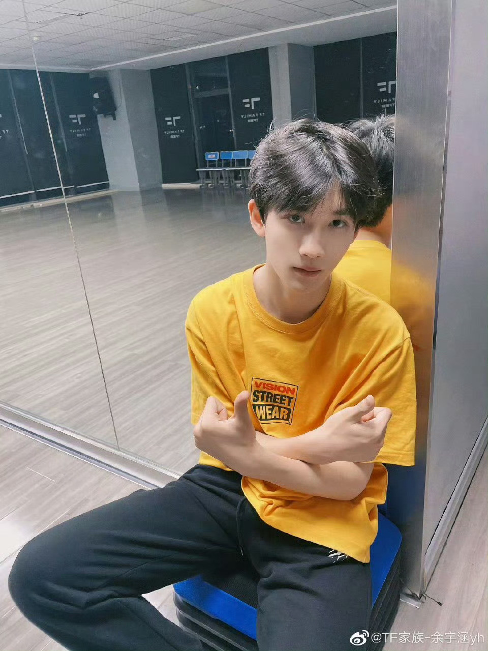 余宇涵叛逆期不听爸爸话余宇涵在《我们的爸爸》里坦言叛逆期听不进爸爸的话，自幼由