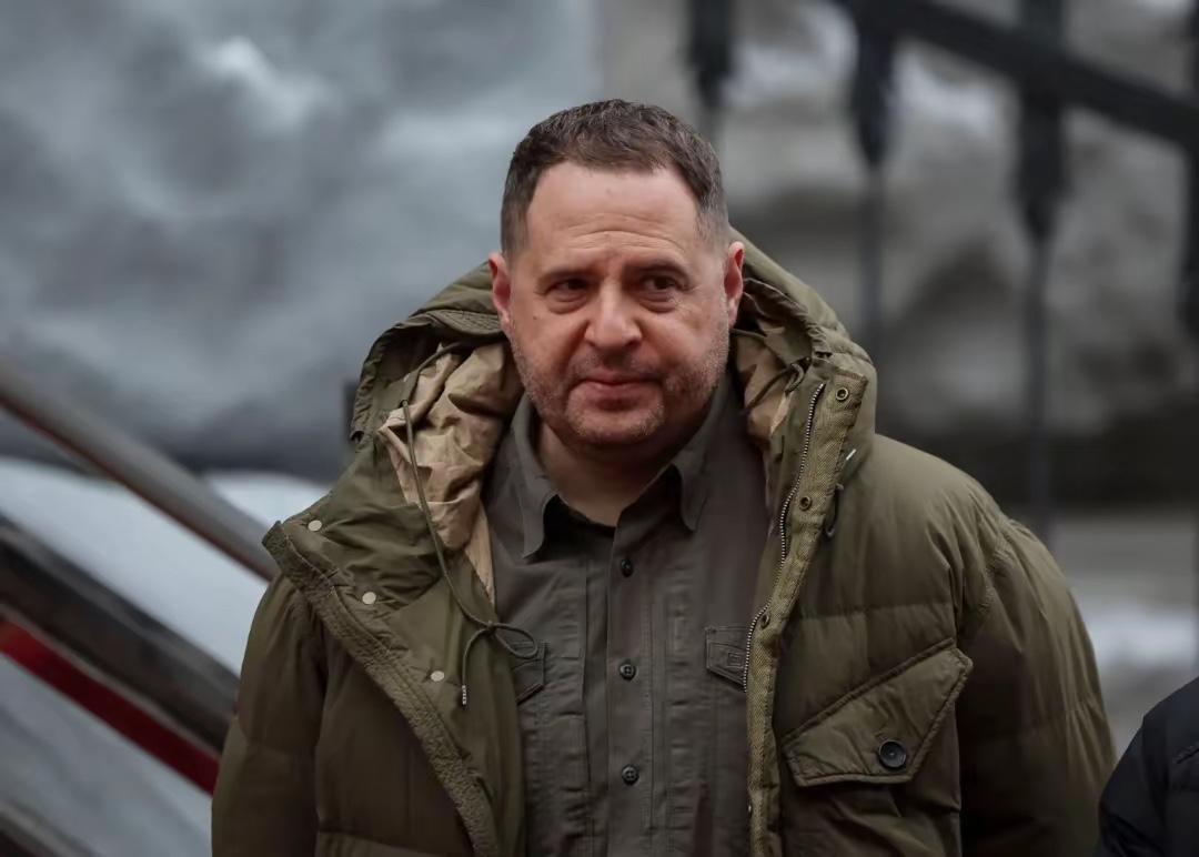 叶尔马克如果真上了前线，估计会成为俄军最想歼灭的目标。据京报网报道，叶尔马克表示