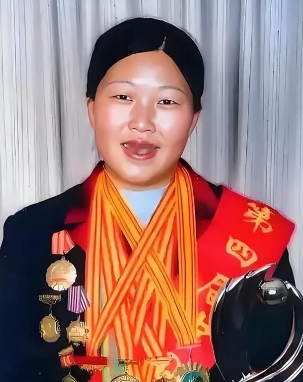 1985年，陕西一父亲逼着19岁女儿嫁给恩人的儿子，女儿哭闹7天，忽然放弃逃跑，