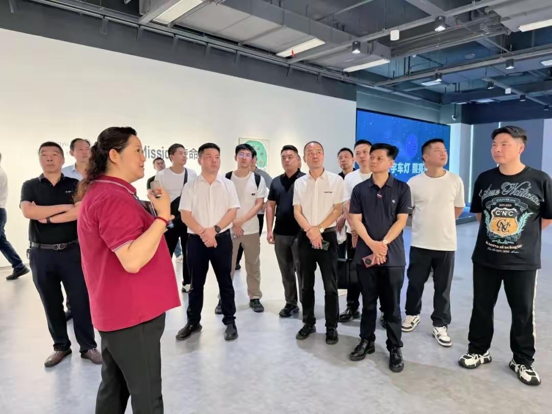 企业工会不能成为摆设！国内绝大多数民营企业里，工会主席、党支部书记这些事关员