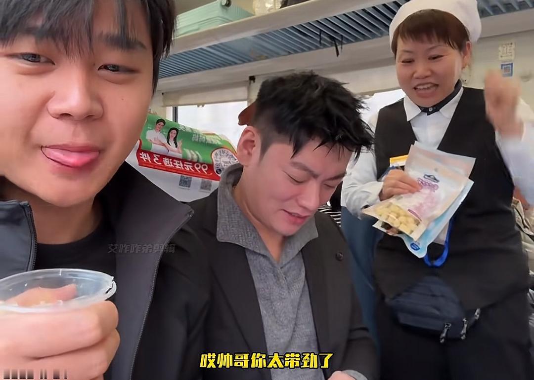 昨天刷到这个大姨的时候还感叹东北人真是天生的幽默，没想到今天就看到大姨因为和网红