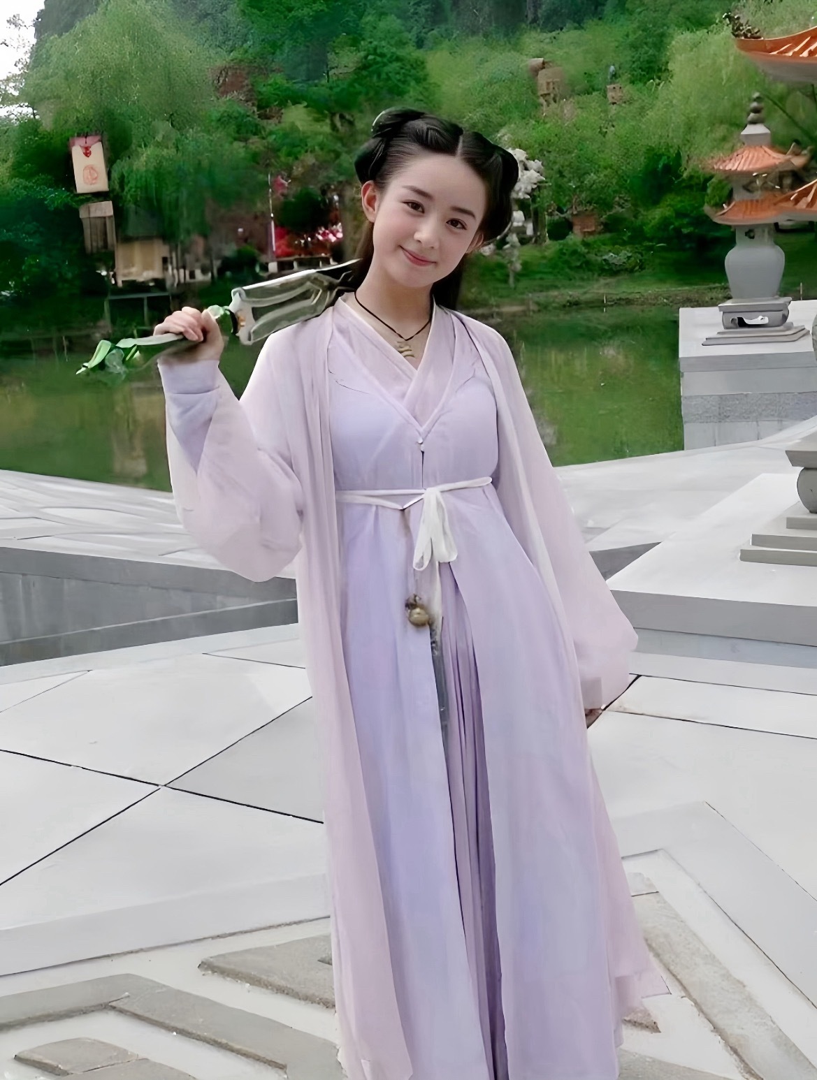 赵丽颖27岁演的16岁花千骨27岁的赵丽颖和饰16岁的花千骨一点都不违和看起来