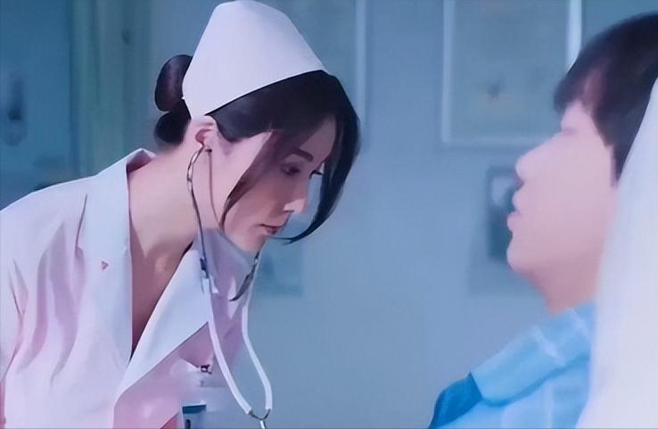 男大学生每月去医院捐精十几次，直到护士悄悄塞给他一张纸条，发现了医院不敢说的真相