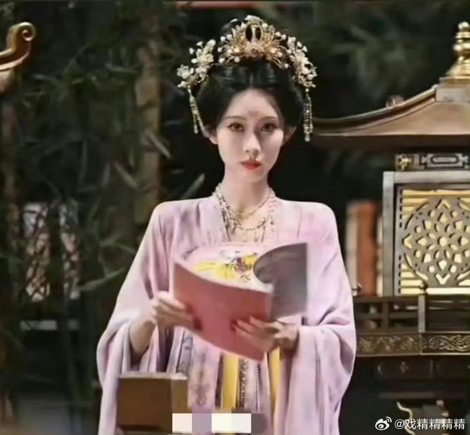 孟子义腰比名牌细是不是过于瘦了？吃胖点吧