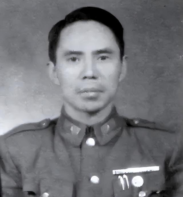 1956年，国民党中将毛森逃出台湾，1968年，他流亡泰国靠养鸡活命；1992年