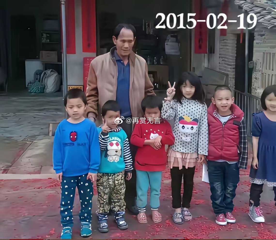 这就是多生孩子的好处，一家子全是俊男美女！