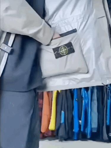 这衣服不错啊，跟那个6合一洗发水一样击中了我的心[笑着哭]