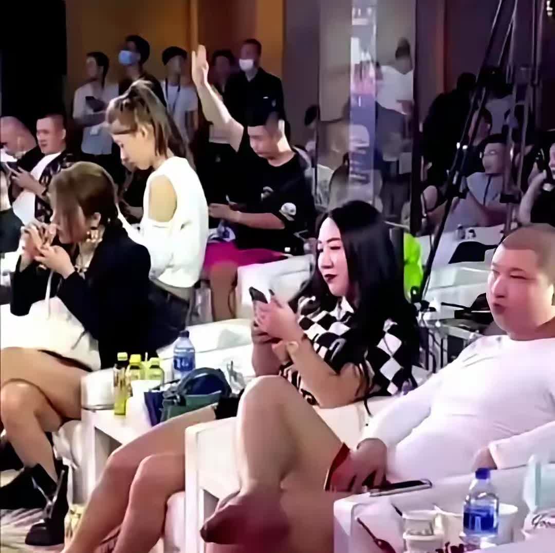 东北网红聚会，彻底撕开网红私底下的遮羞布！这些靠着别人打赏成就的网红，本