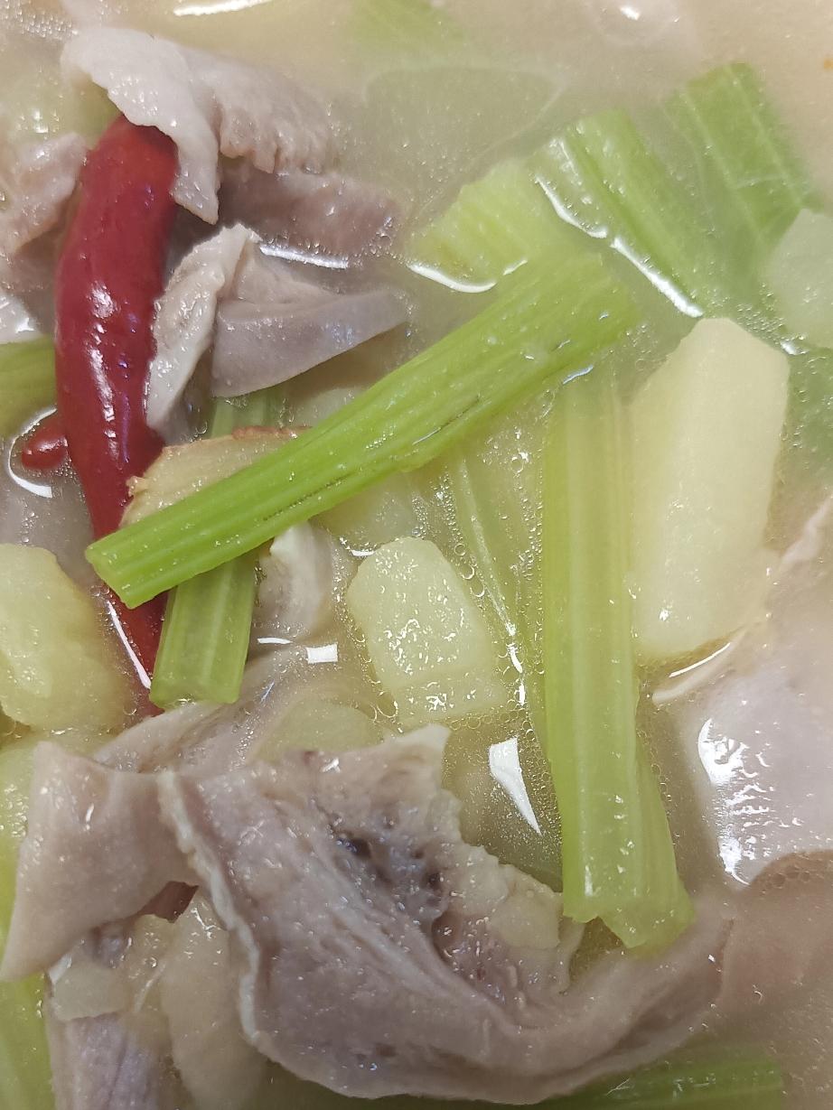 这事闹的,还整岔劈了!昨天和我老公商量,让他值班,我姐来我家住两天,我老公也