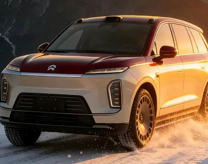 ES9有多少人感兴趣，估计车位小点的停不下看了下和ES8的对比，车身真的是又大