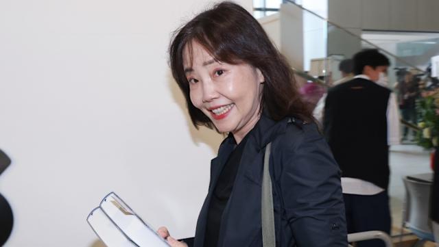 尹乃菁辞职，下一个会是谁据岛内媒体《中时新闻网》报道，据尹乃菁个人透露，其