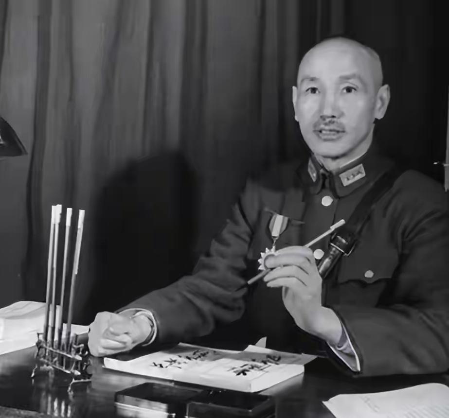 西安事变死的人有谁？看到名单，就明白蒋介石为何关张学良一辈子。1936年1