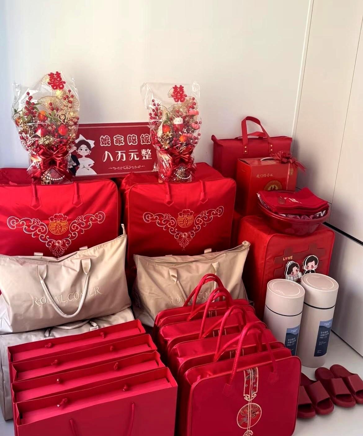 后天侄女就结婚了，她妈妈有病去世走的早，弟弟啥也不懂。所以陪嫁的事是我一手操办