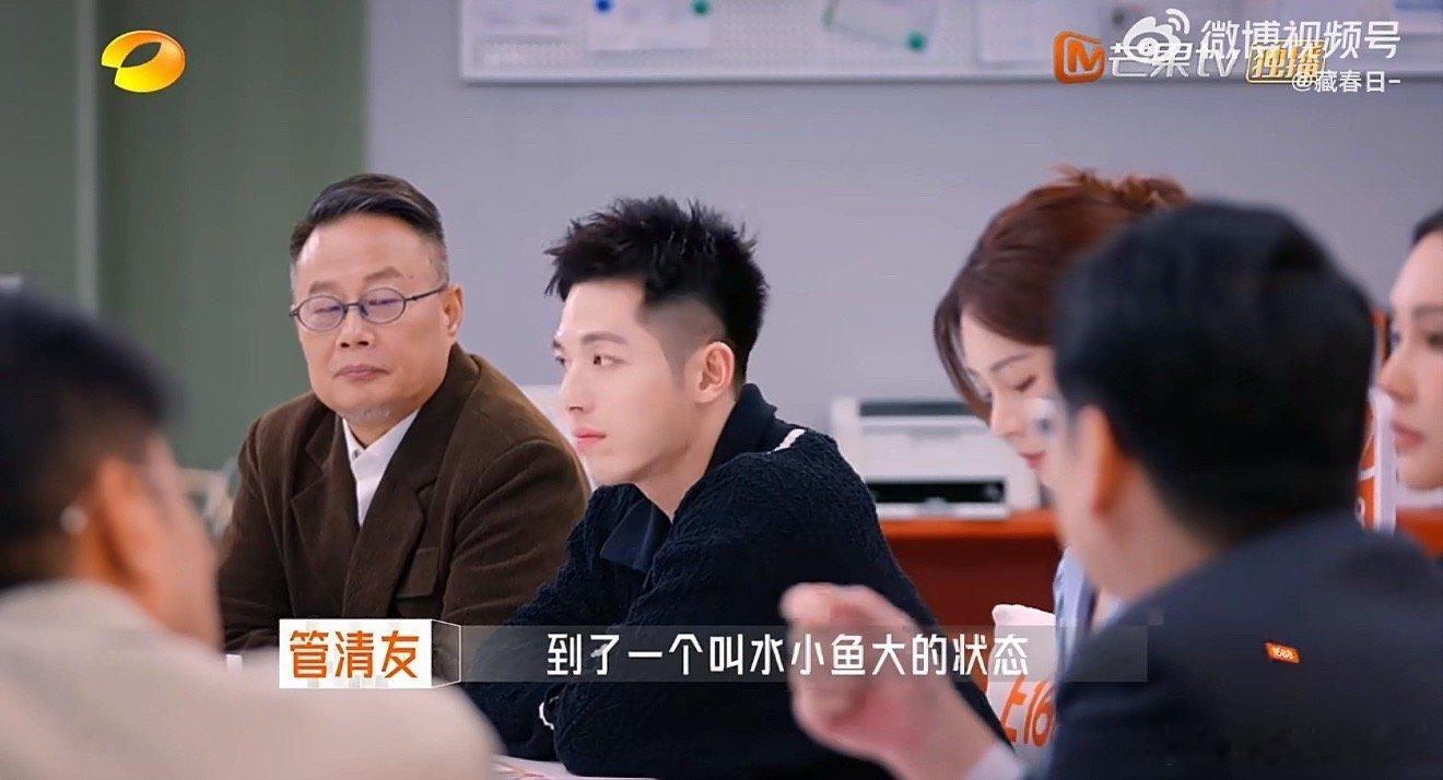 经济学家说现在进入了小生意时代老板是新人经济环境变迁，机遇正从“大而全”转向“