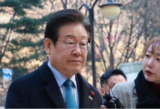 韩国政坛这回是真的要“变天”了！谁能想到，刚刚坐稳总统宝座的李在明，竟然在自己家