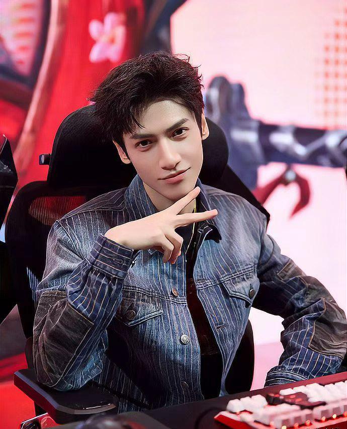 深夜打脸！罗云熙工作室1字否认与陈瑶恋情，3大“实锤”全被戳穿🤯​