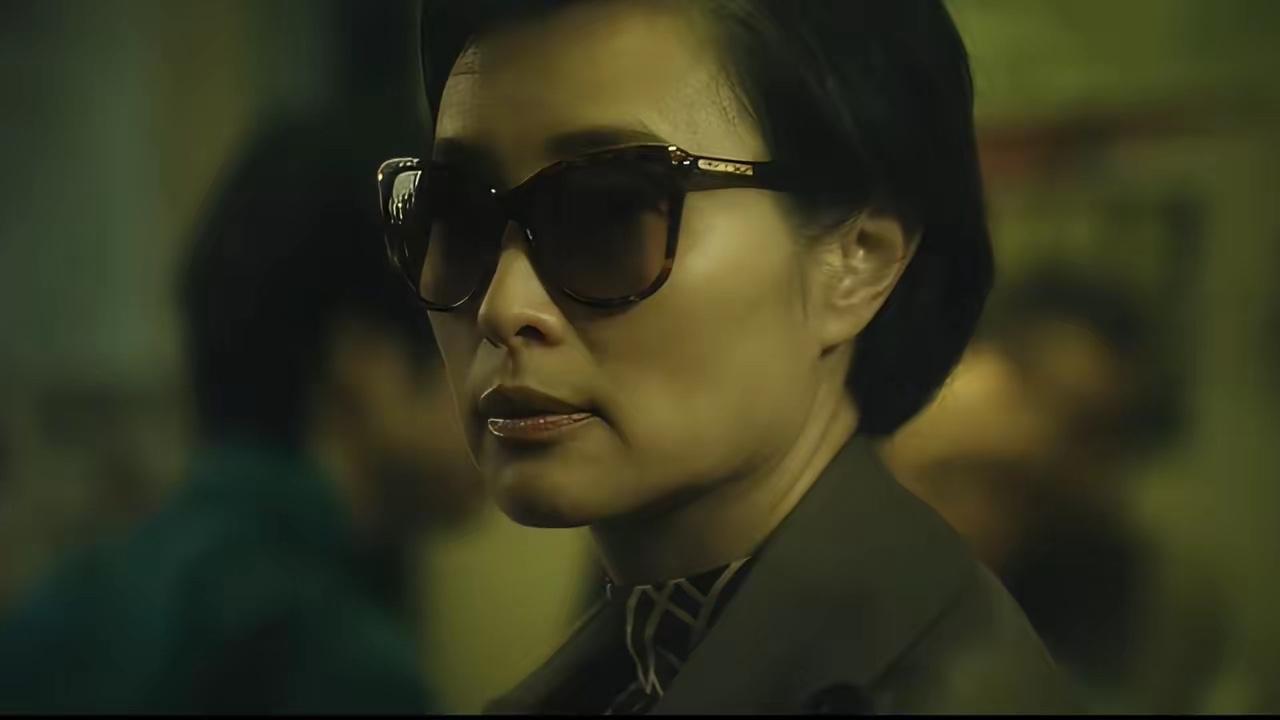 《交锋》中暴露蒋在珍逃跑路线的内鬼，剧中设置了四个嫌疑人：马憩、魏广进、尹宝山和
