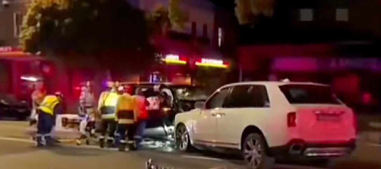 这两天火爆的澳洲兰这件事情，让我想到了奶奶常说的一句俗语。满桶水稳当当，