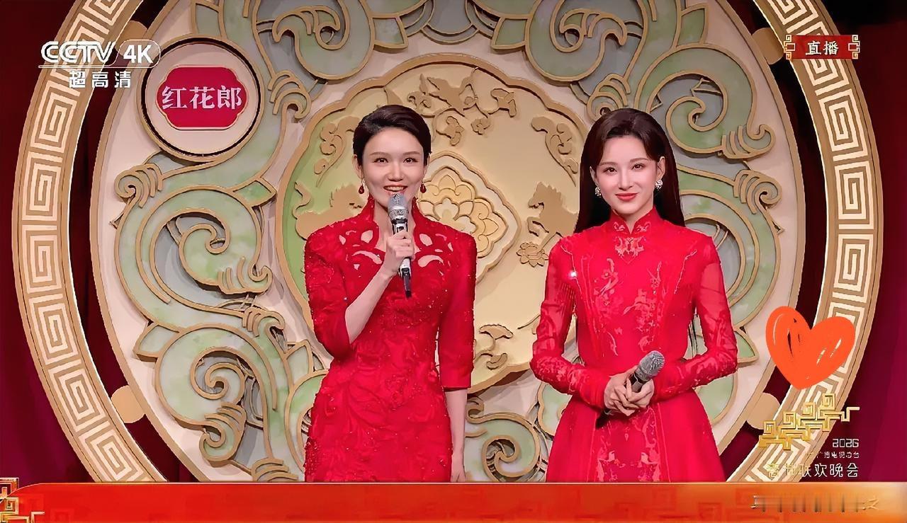 我发现一个秘密，当龙洋跟马凡舒站在一起，不是她俩谁更美，也不是谁的口才更好，而