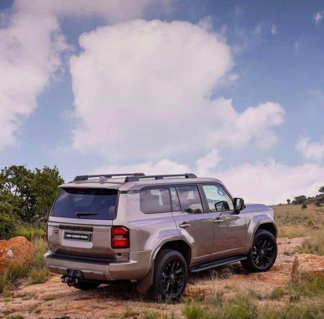 26款丰田全新普拉多VX-L陆地王者再进化“它能带你去任何地方，更能平安带