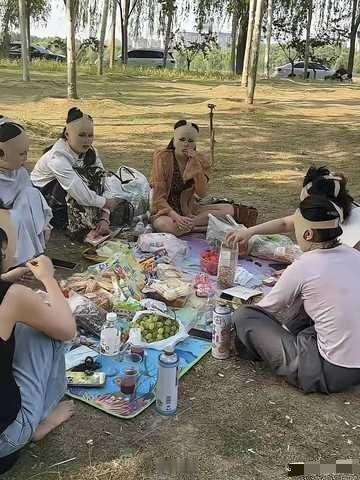出来玩一定要带好头套，这个咋样呢