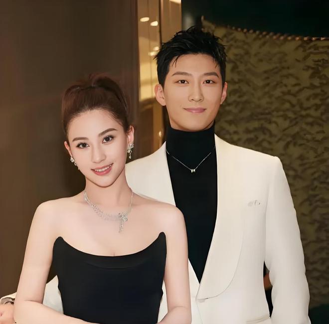 何超莲和窦骁的童话梦碎了吗？2019年，当红小生和最美富二代偶然相遇，经历了