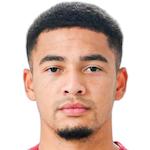 上海海港在德比战场上，被同城兄弟申花轻轻“捅”了一刀，比分牌上挂了个0-1的尴尬