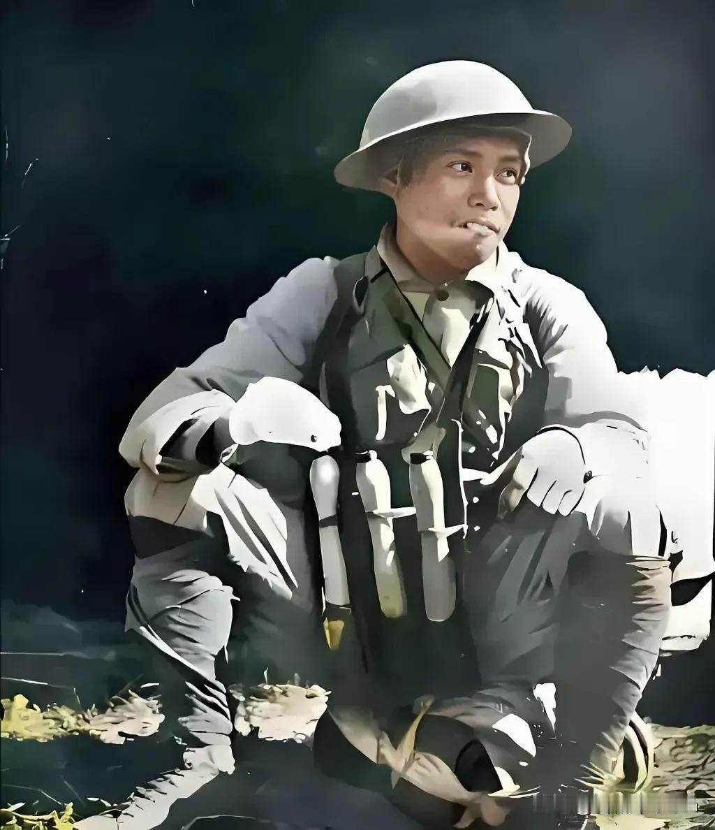 抽完这支烟，他与日寇同归于尽：桂军战士陈阿木的最后告别这张照片中的军人是桂