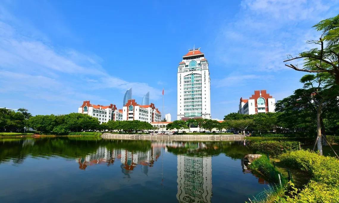 厦门市高等院校最新排名榜:一、本科院校：1.厦门大学中央直管副部级大学，